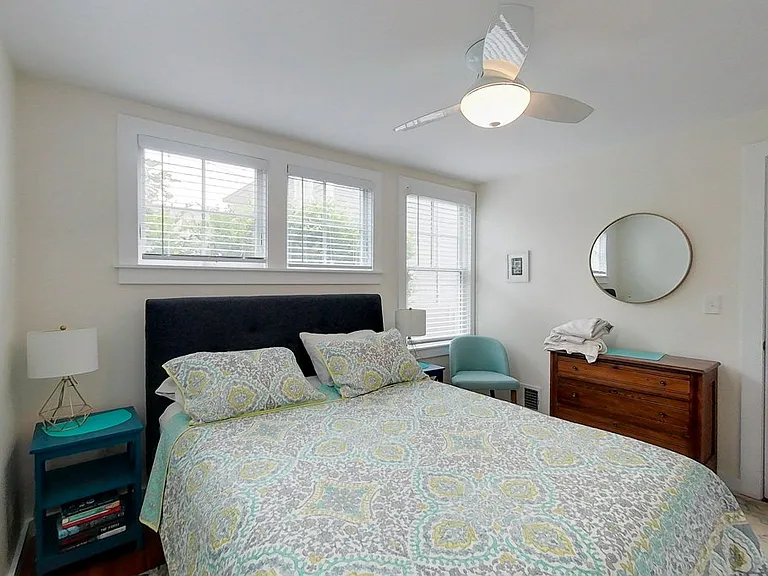 23 Warren Ave #1 — Photo 8