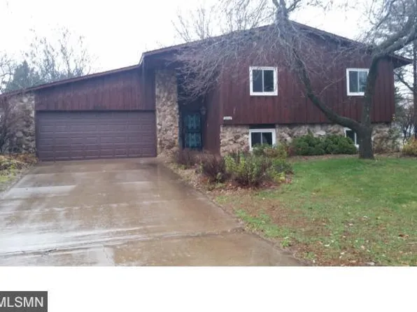 2802 Wildcrest Ln, Stillwater, MN 55082