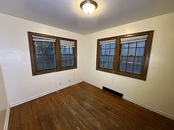 3rd image of 409 W 19th Ave