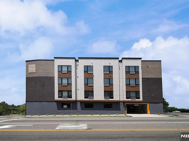 401 E Central Blvd #2A — Photo 1