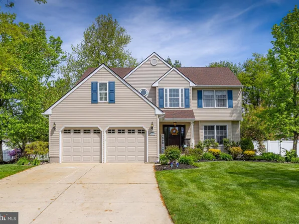 800 Canvasback Dr, Mullica Hill, NJ 08062