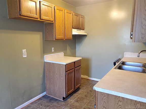 2nd image of 27693 Harrison Woods Ln
