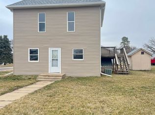 550 S 2nd St, Akron, IA 51001