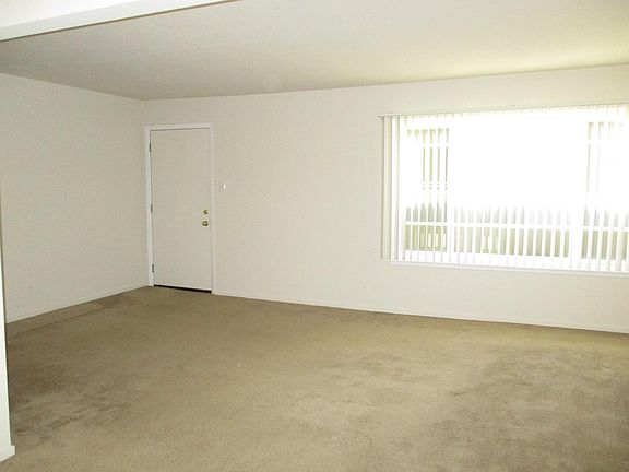 4th image of 2010 Trousdale Dr APT 7