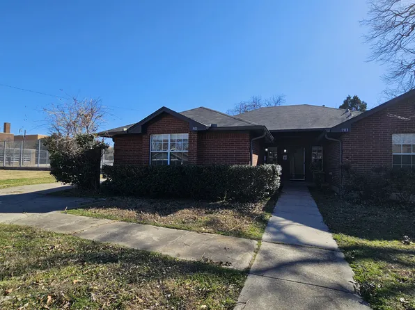 901 W Congress St, Denton, TX 76201