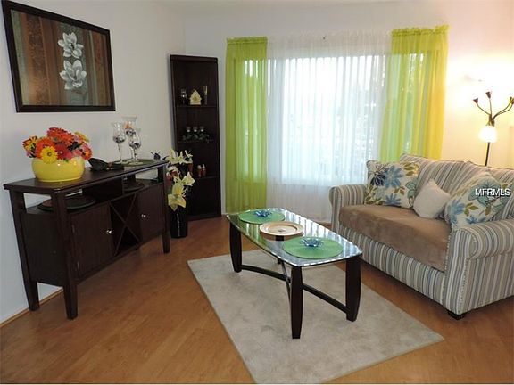 5th image of 2449 Columbia Dr APT 31