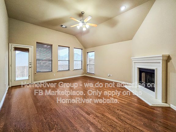 2nd image of 647 E Sandra Ln