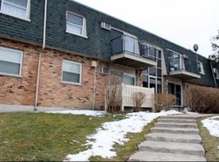 9970 S 84th Ter APT 316, Palos Hills, IL 60465