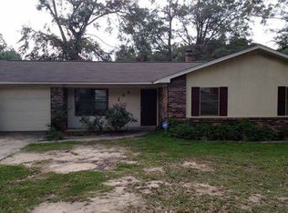 104 Parklane Dr, Dothan, AL 36301