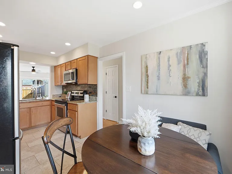 8230 Carrleigh Pkwy #84 — Photo 11