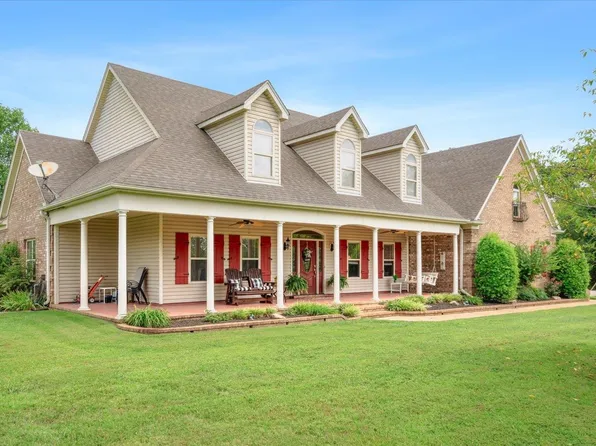 295 Wade Dr, Rossville, TN 38066