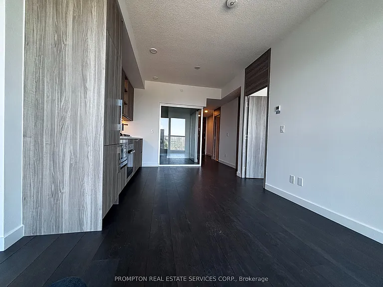75 Billes Hts #1906 — Photo 3