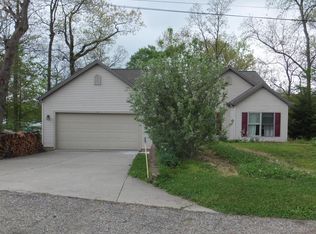 56312 Eastwood Dr, Cassopolis, MI 49031