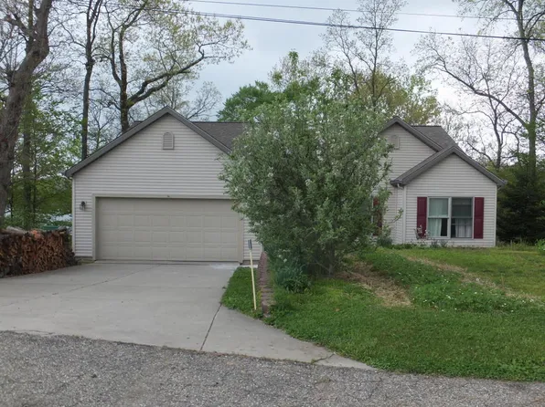 56312 Eastwood Dr, Cassopolis, MI 49031