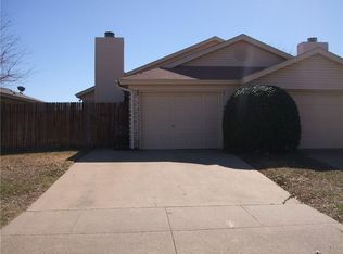 3221 Green Rdg, Fort Worth, TX 76133