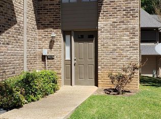 10 Stonecreek Ct, Longview, TX 75604