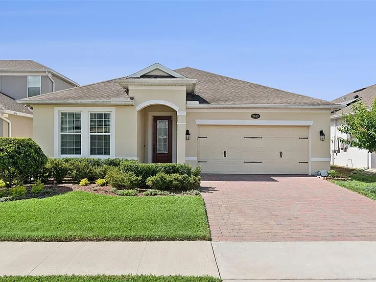 2615 Pinyonpine Ln — Photo 1