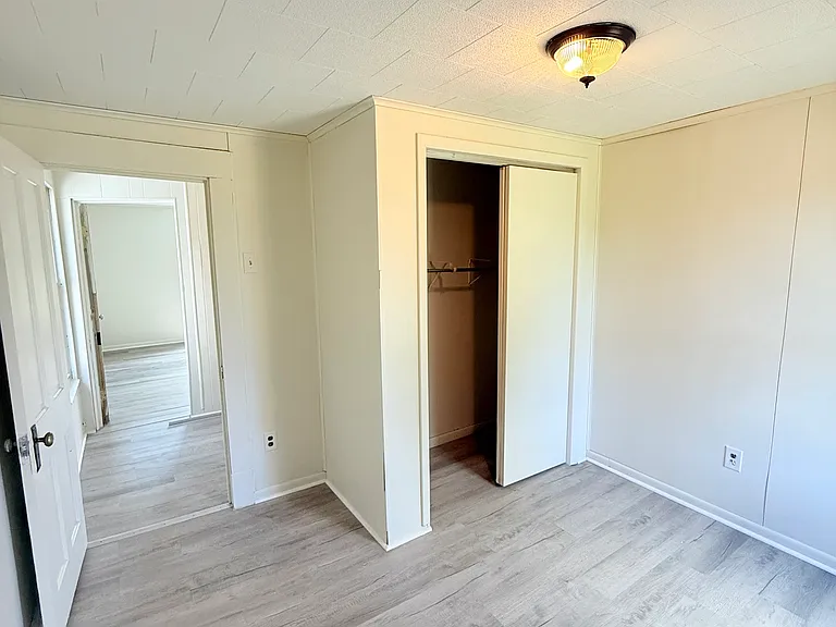 407 Electric St — Photo 23