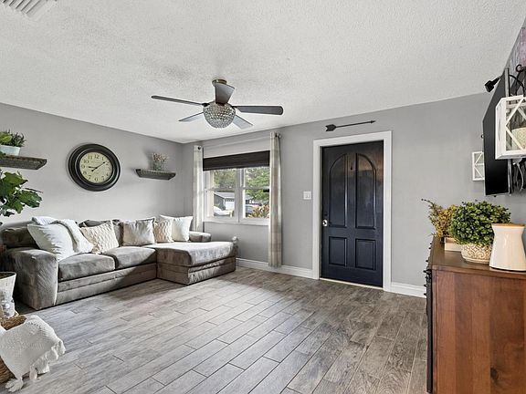 4th image of 7950A 55th Way N