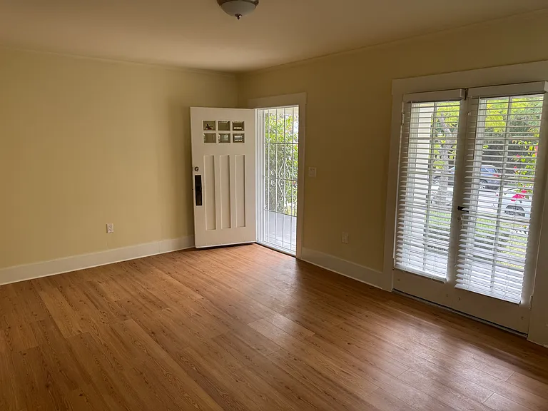 428 N Jackson St — Photo 11