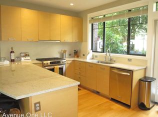 10460 NE 12th St, Bellevue, WA 98004