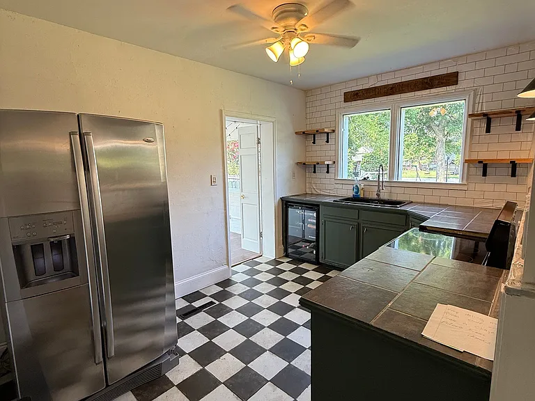 718 E 15th Ave — Photo 15