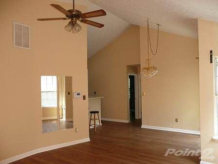 3rd image of 452 Chelsea Woods Dr