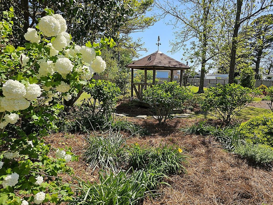 1008 Broad St, Beaufort, NC 28516 Zillow