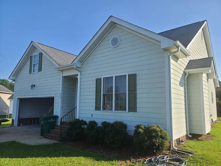 254 Santee Cir — Photo 2
