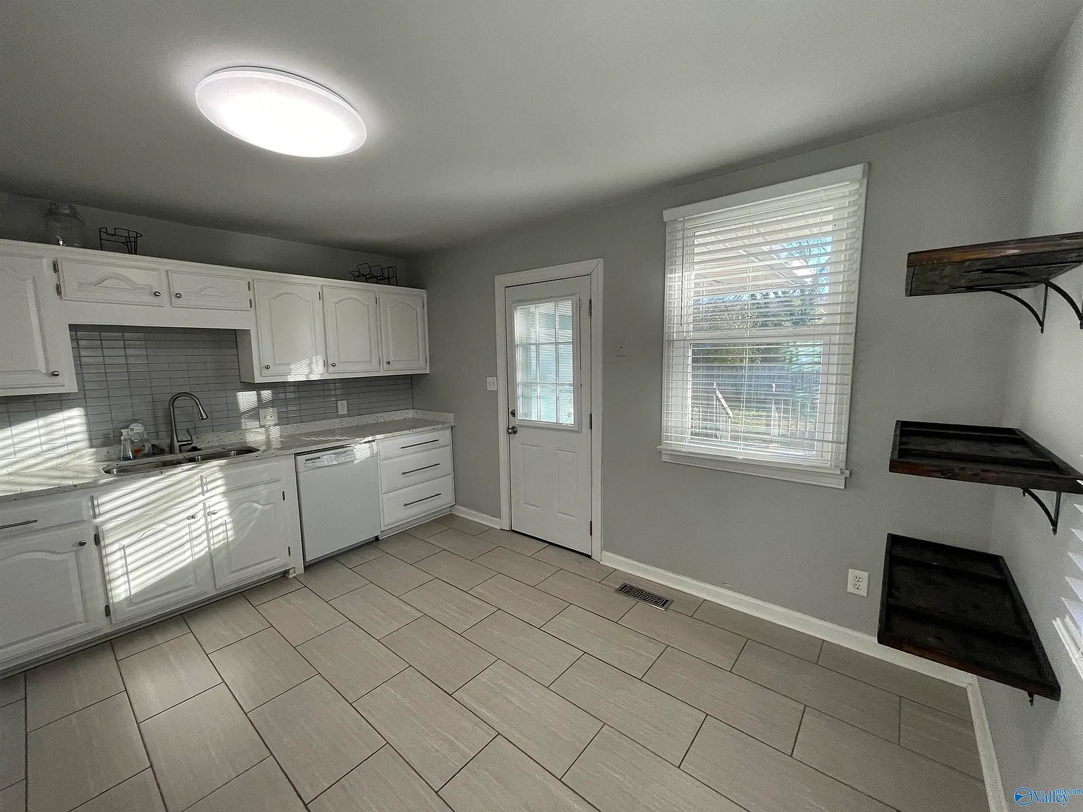 2 bed, 2.0 bath, 1024 sqft, $1,475 — Photo 4