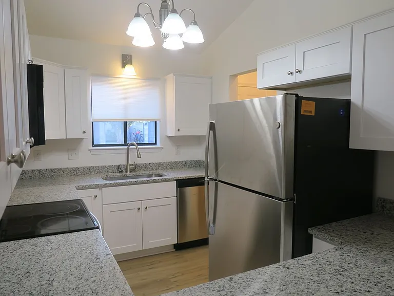 1509 Colonnade Dr — Photo 2