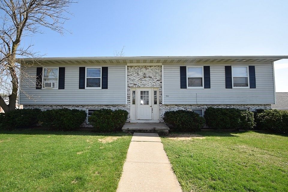 1st image of 301 W Garfield St #4598824