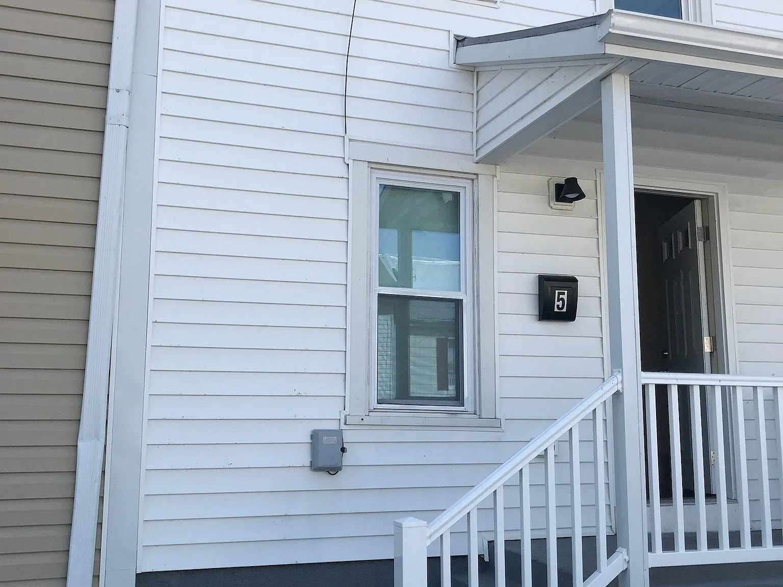 2 bed, 1000 sqft, $1,350 — Photo 1