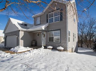 768 Oak Ridge Ln, Genoa City, WI 53128