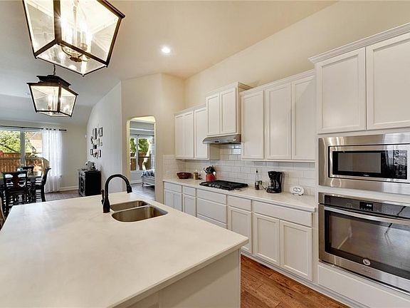 2nd image of 15624 Cinca Terra Dr
