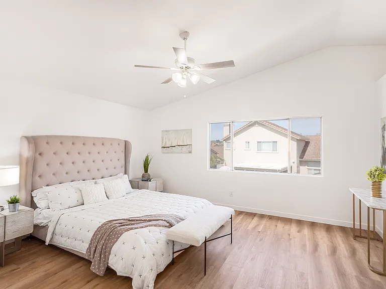 230 Del Mesa St — Photo 9