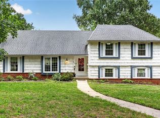 9601 W 97th St, Overland Park, KS 66212