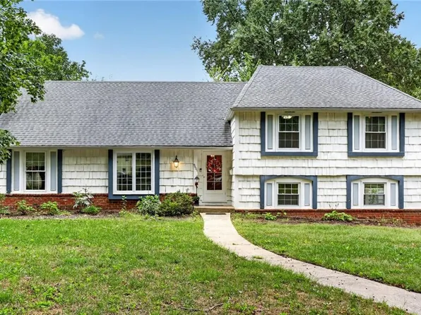 9601 W 97th St, Overland Park, KS 66212