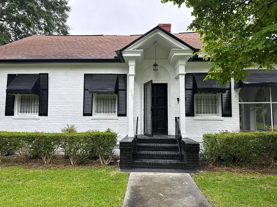 1148 Hillyer Ave