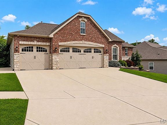 3rd image of 1595 Heritage Valley Dr