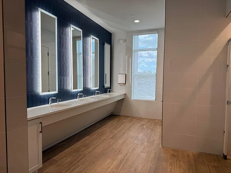 5759 Phoenix Palm Ct #C — Photo 36