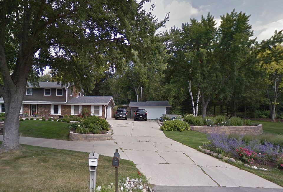 1st image of 11550 N Meadowbrook Dr