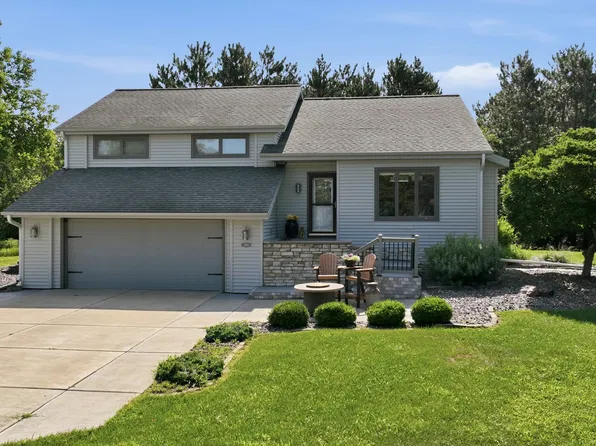 2416 Aurora Circle NE, Menomonie, WI 54751