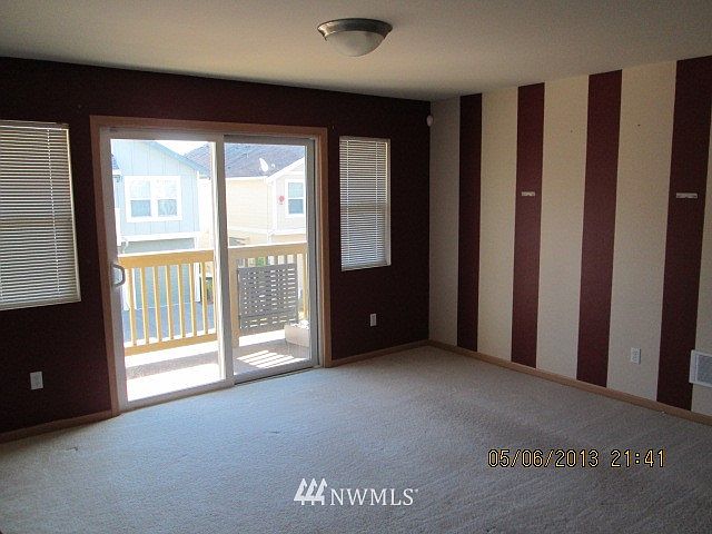 2nd image of 6033 Illinois Lane SE