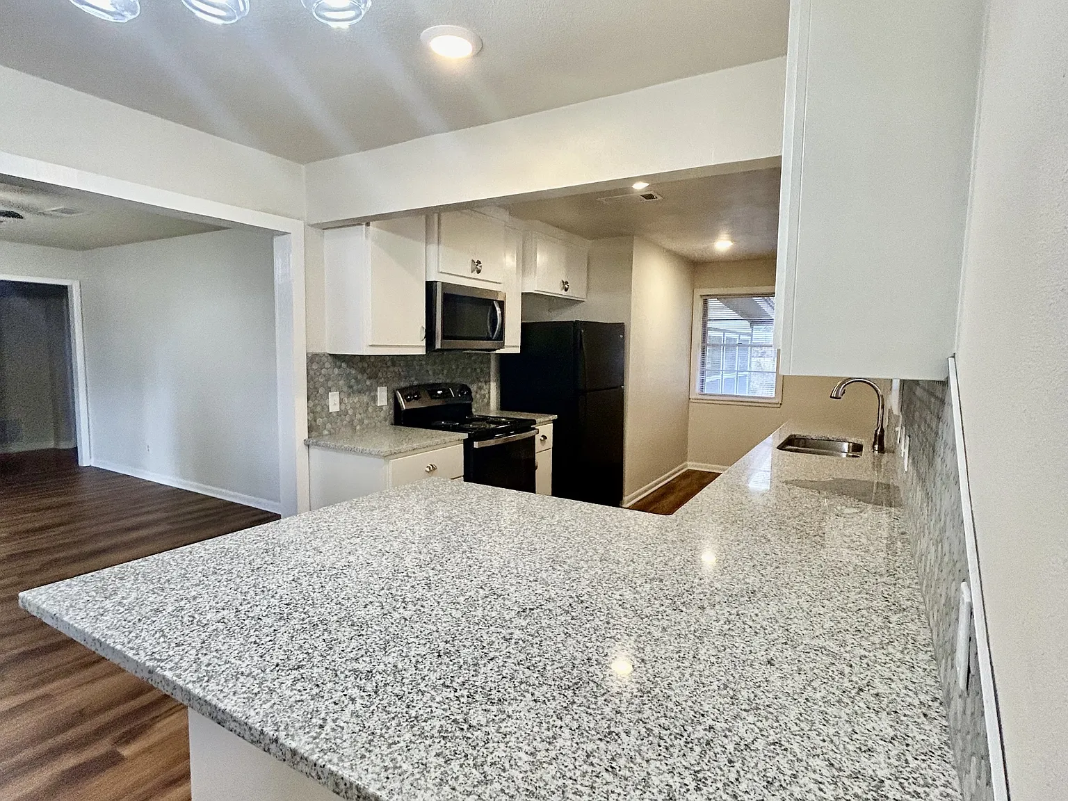 8 Dunfrettin Place - Unit 1 — Photo 4