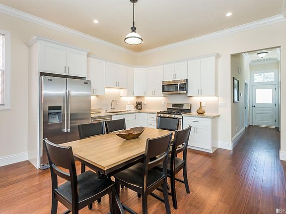 2nd image of 166 Park St