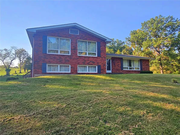 991 Spruce St, Saint Mary, MO 63673