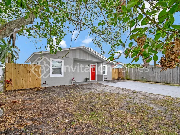 2746 Oklahoma St, West Palm Beach, FL 33406