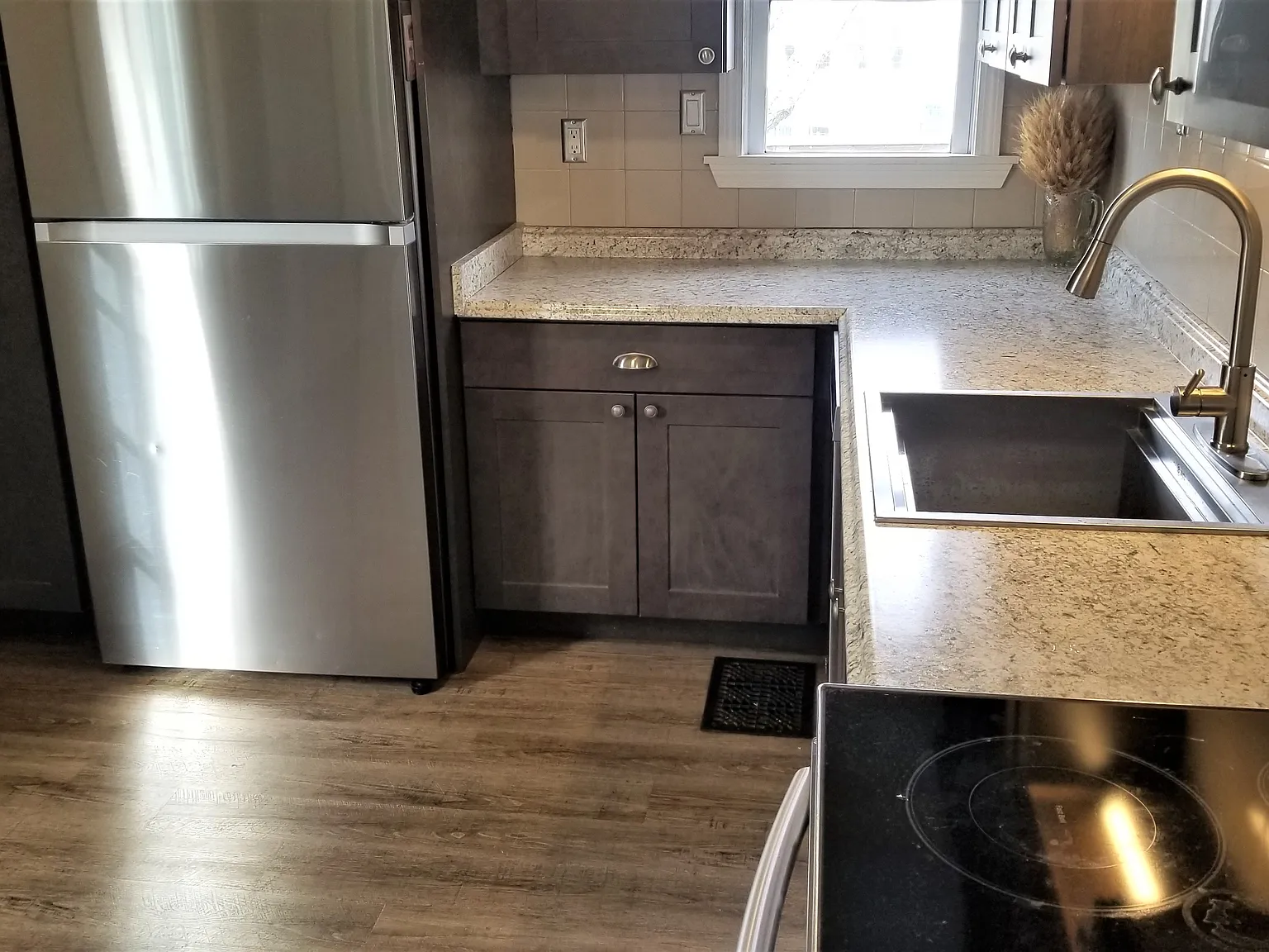 2 bed, 1000 sqft, $1,750 — Photo 3