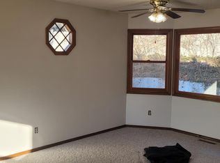 910 Connecticut Ave, Manhattan, KS 66502